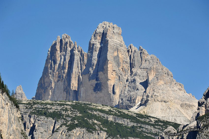 006 Le Tre Cime di Lavaredo viste dalla Val di Landro.jpg